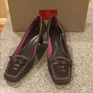 Like New Cole Haan Pumps